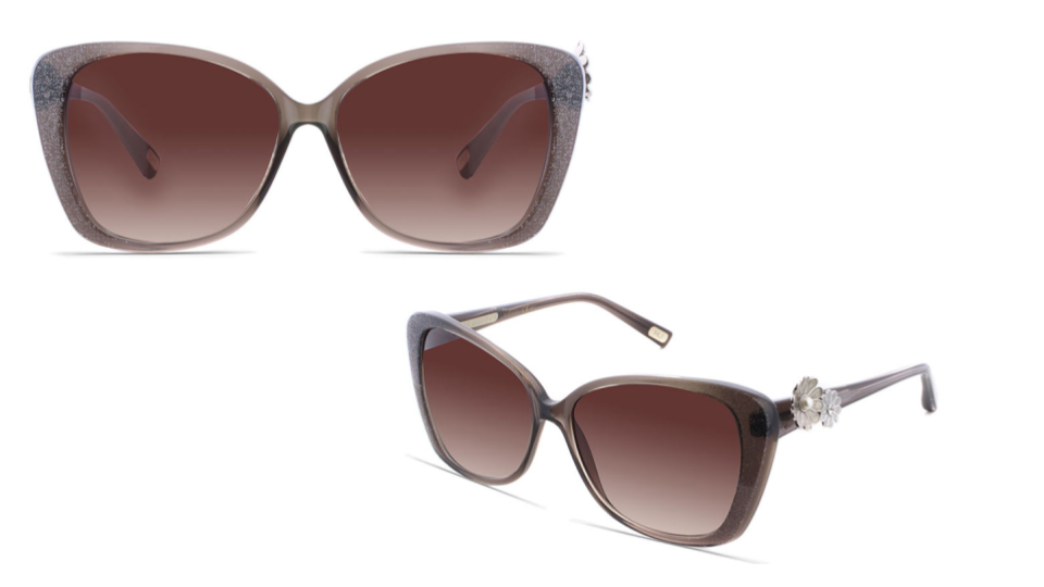 classic Aviator sunglasses